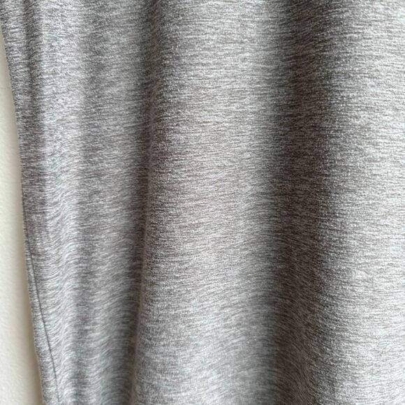 Vuori Size Large Bundle of Three Strato T Shirt Black Taupe Short Long Sleeve - Picture 7 of 13